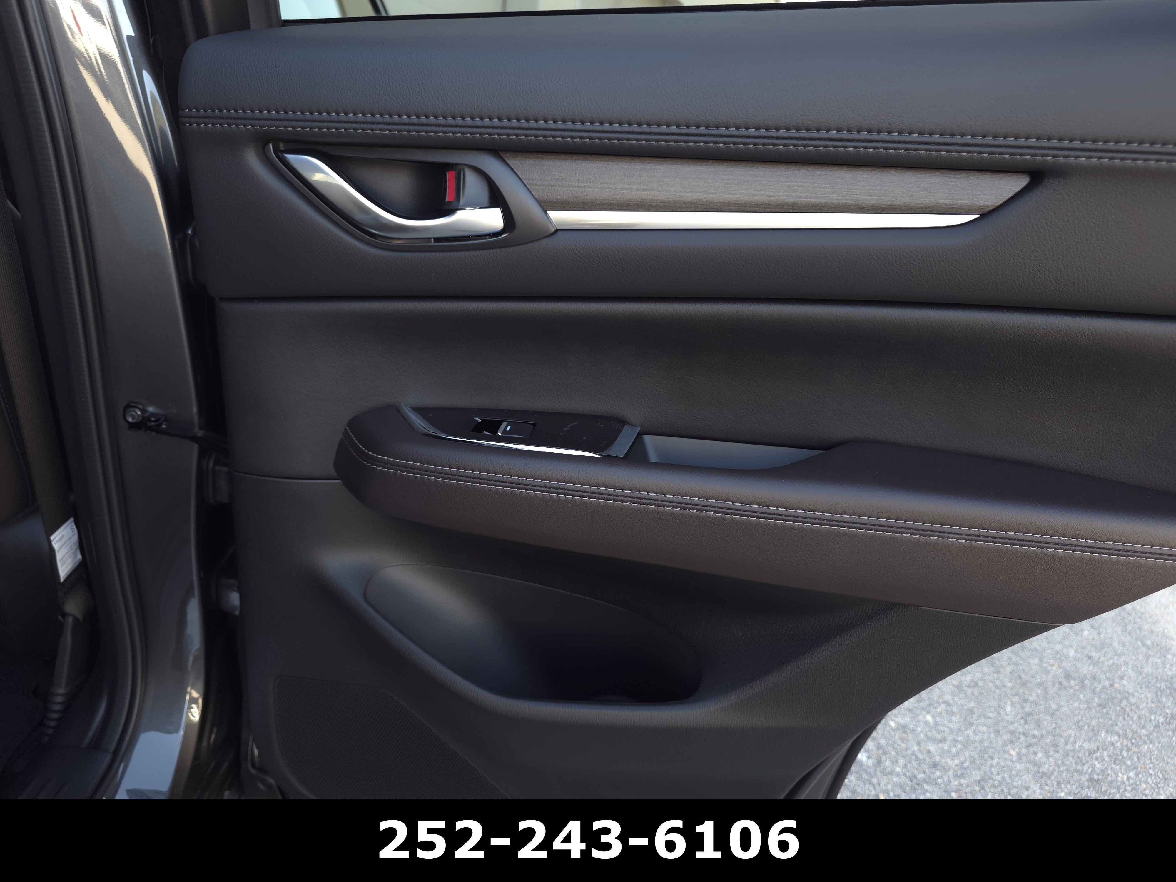 Used 2025 MAZDA CX-5 Signature AWD/4WD image 39