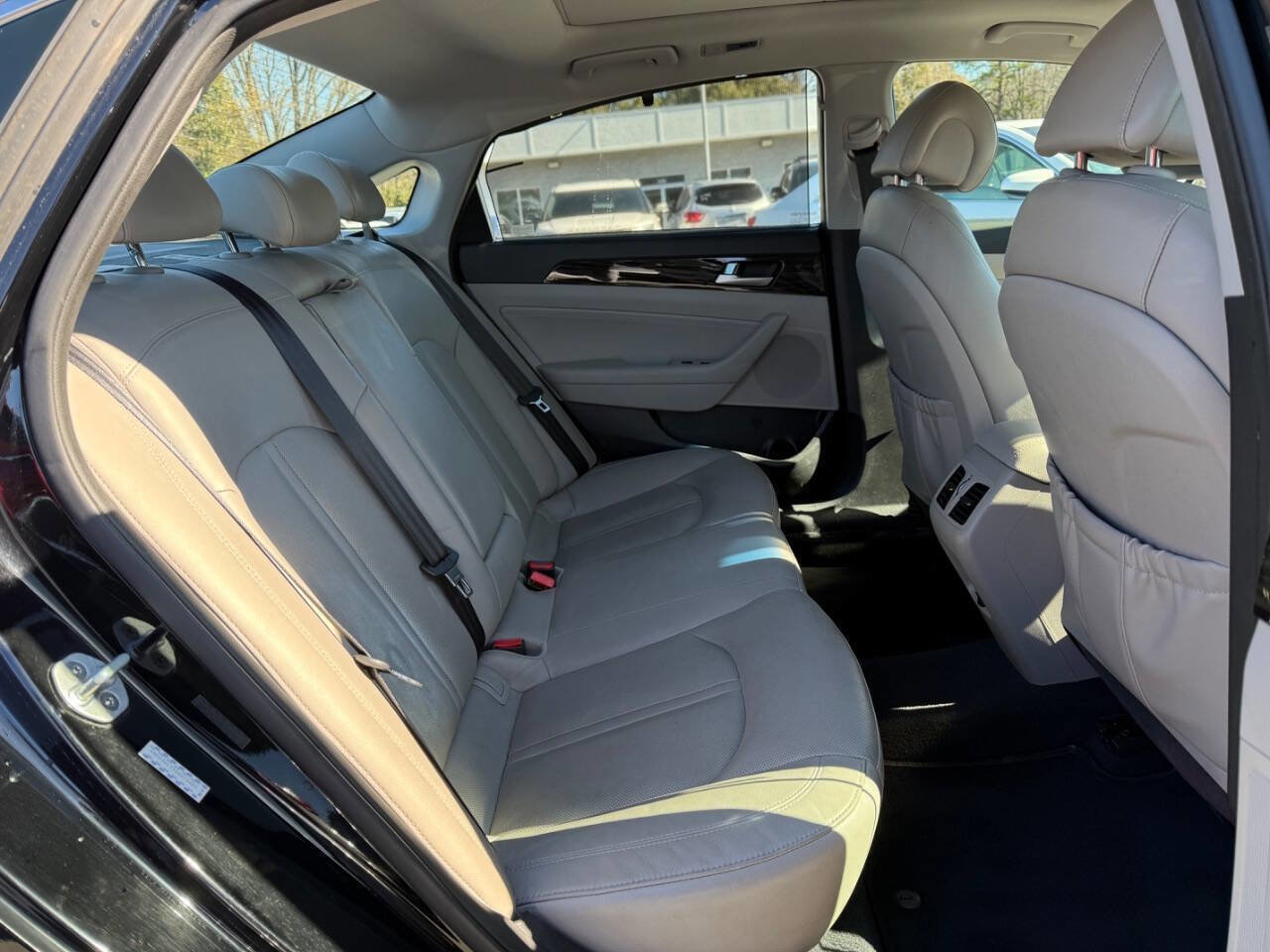 Used 2016 Hyundai Sonata Limited w/ Option Group 02 image 15