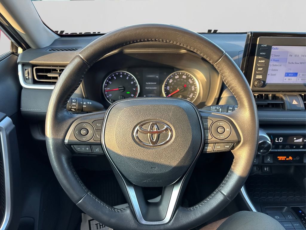 Used 2019 Toyota RAV4 XLE image 25