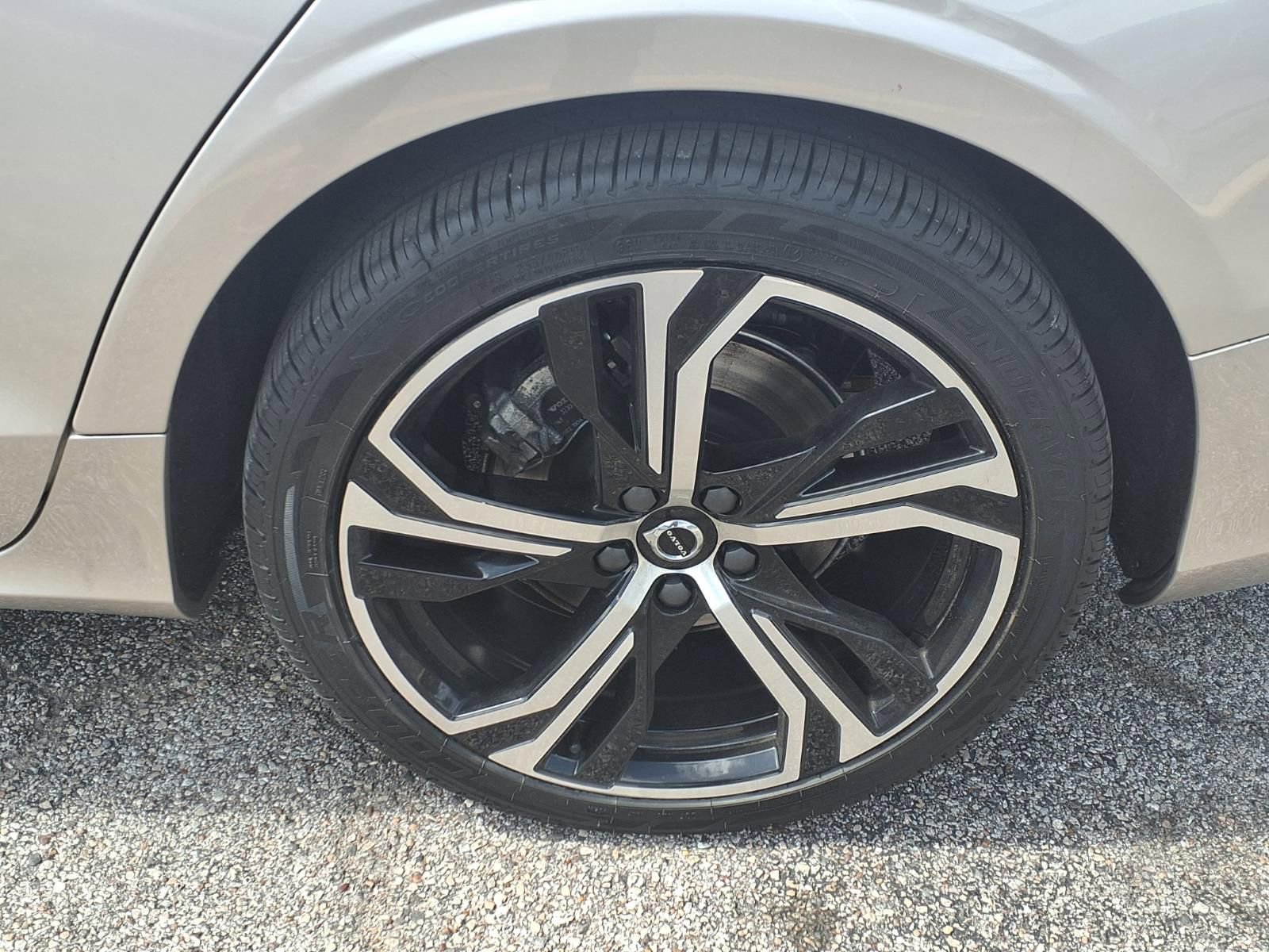 Used 2024 Volvo S60 B5 Plus image 25