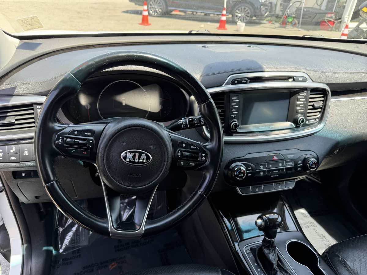 Used 2018 Kia Sorento EX w/ EX Advanced Touring Package FWD image 8
