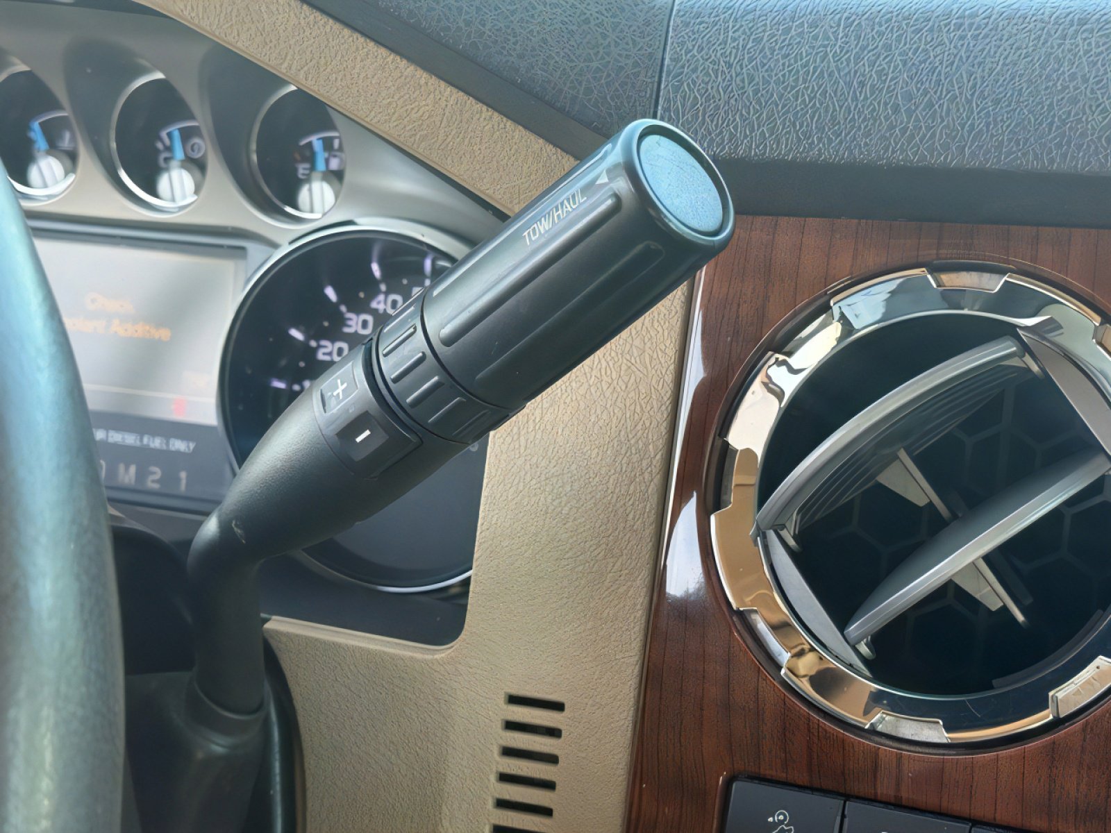 Used 2016 Ford F350 King Ranch w/ FX4 Off-Road Package AWD/4WD image 23