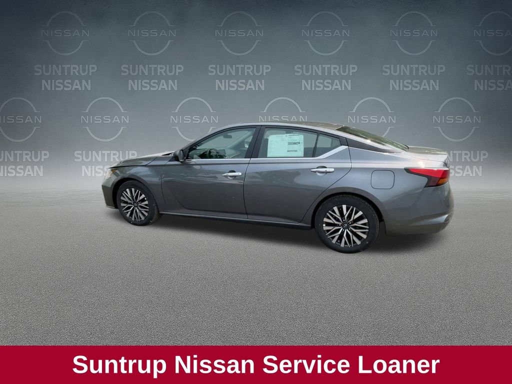 Used 2025 Nissan Altima 2.5 SV image 6