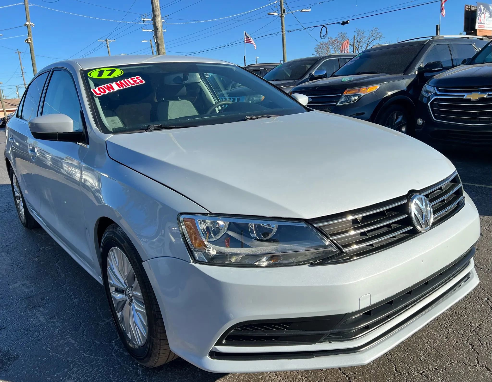 Used 2017 Volkswagen Jetta S image 4