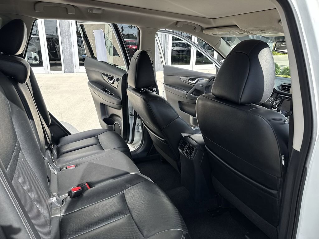 Used 2020 Nissan Rogue SL w/ Premium Package image 33