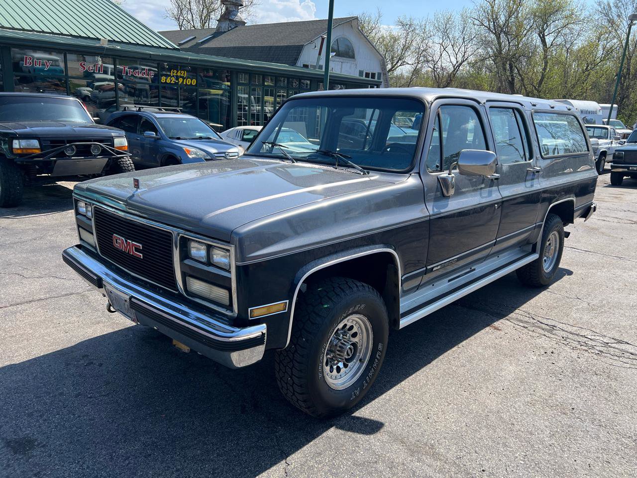 Used 1989 GMC Suburban 2500 AWD/4WD image 2
