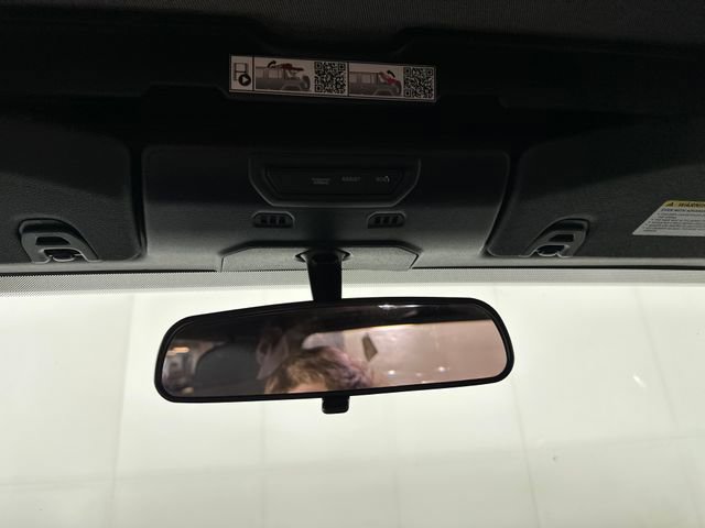 Used 2022 Jeep Wrangler Willys AWD/4WD image 24