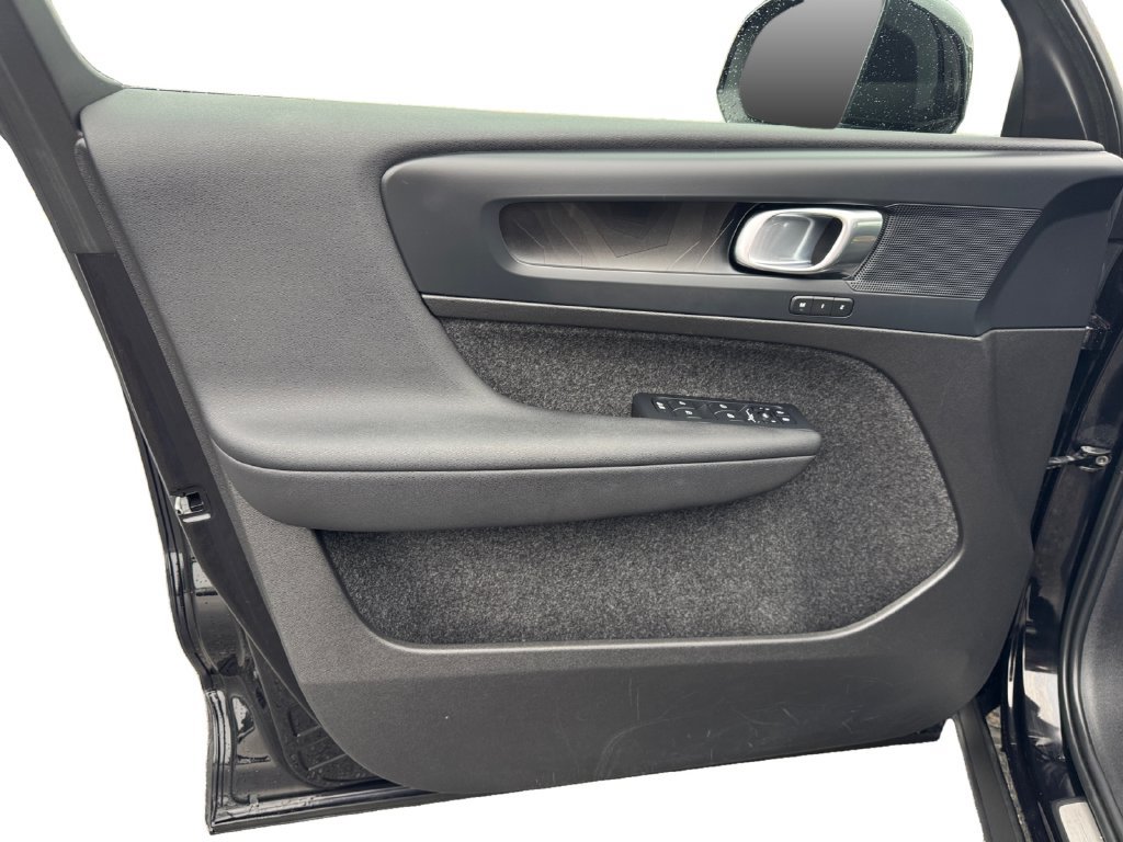 Certified 2023 Volvo XC40 Recharge Plus AWD/4WD image 10