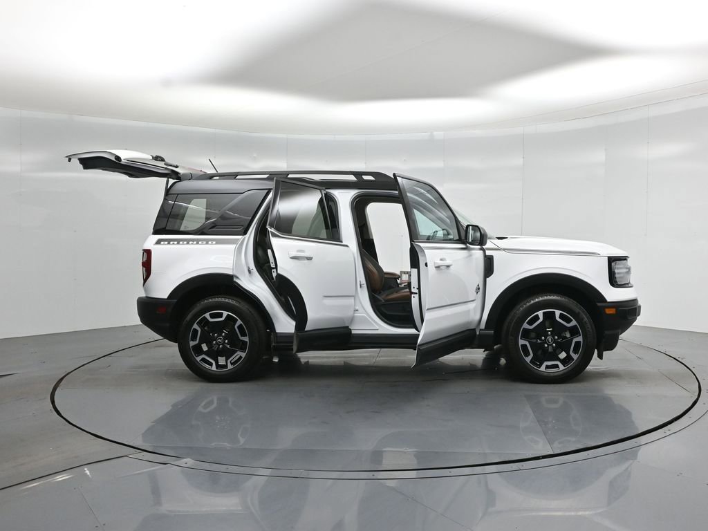Certified 2024 Ford Bronco Sport Outer Banks w/ Topo Graphic Package AWD/4WD image 4