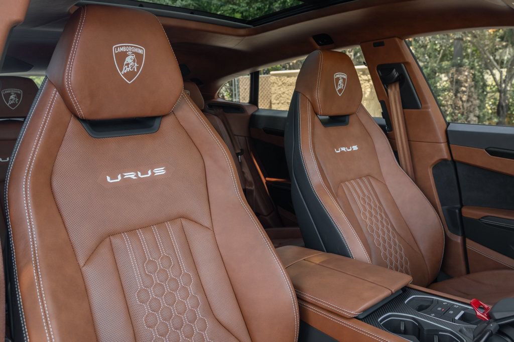 Used 2023 Lamborghini Urus S AWD/4WD image 30
