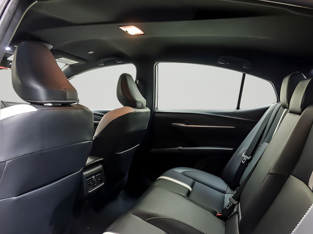Certified 2025 Toyota Camry SE FWD image 9