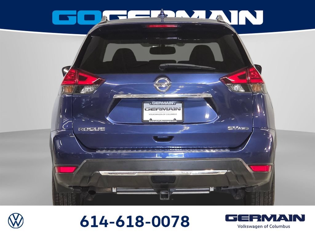 Used 2017 Nissan Rogue SV w/ SV Premium Package AWD/4WD image 10