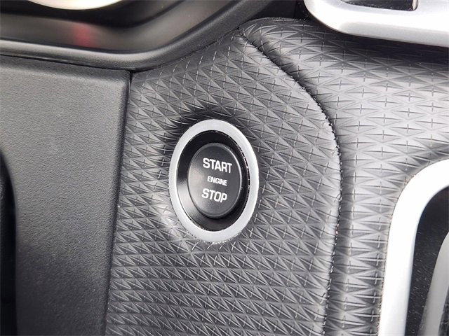 Used 2022 Land Rover Range Rover Velar R-Dynamic S image 22