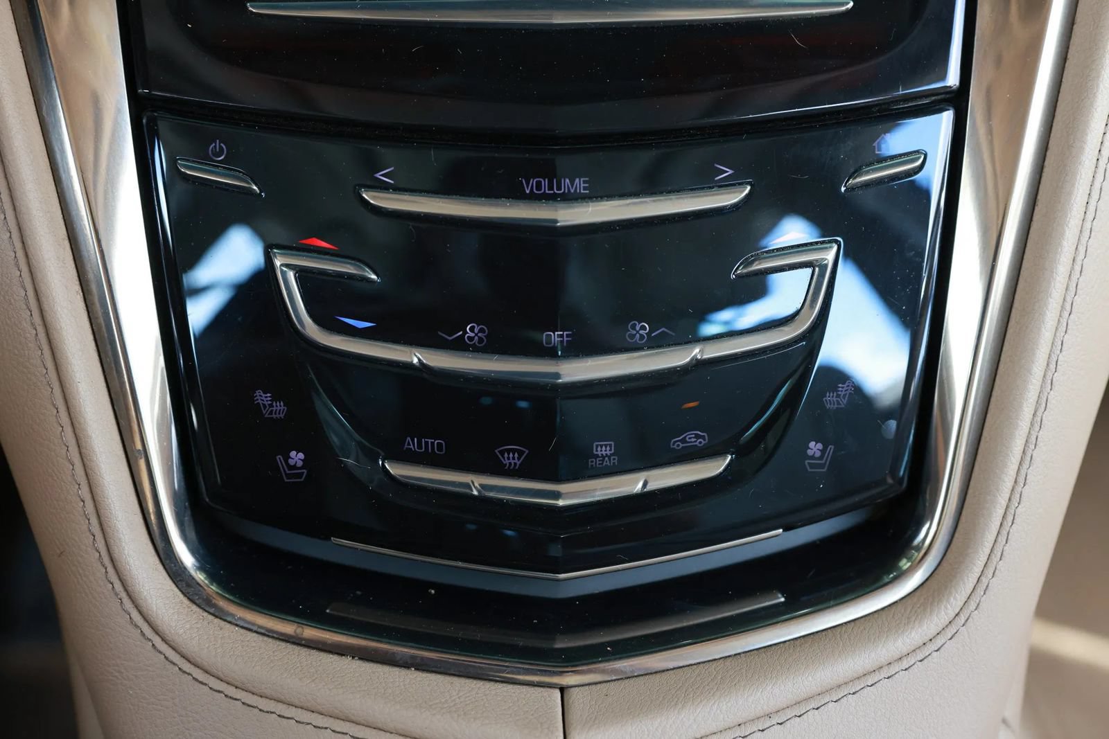 Used 2015 Cadillac CTS Luxury RWD image 33