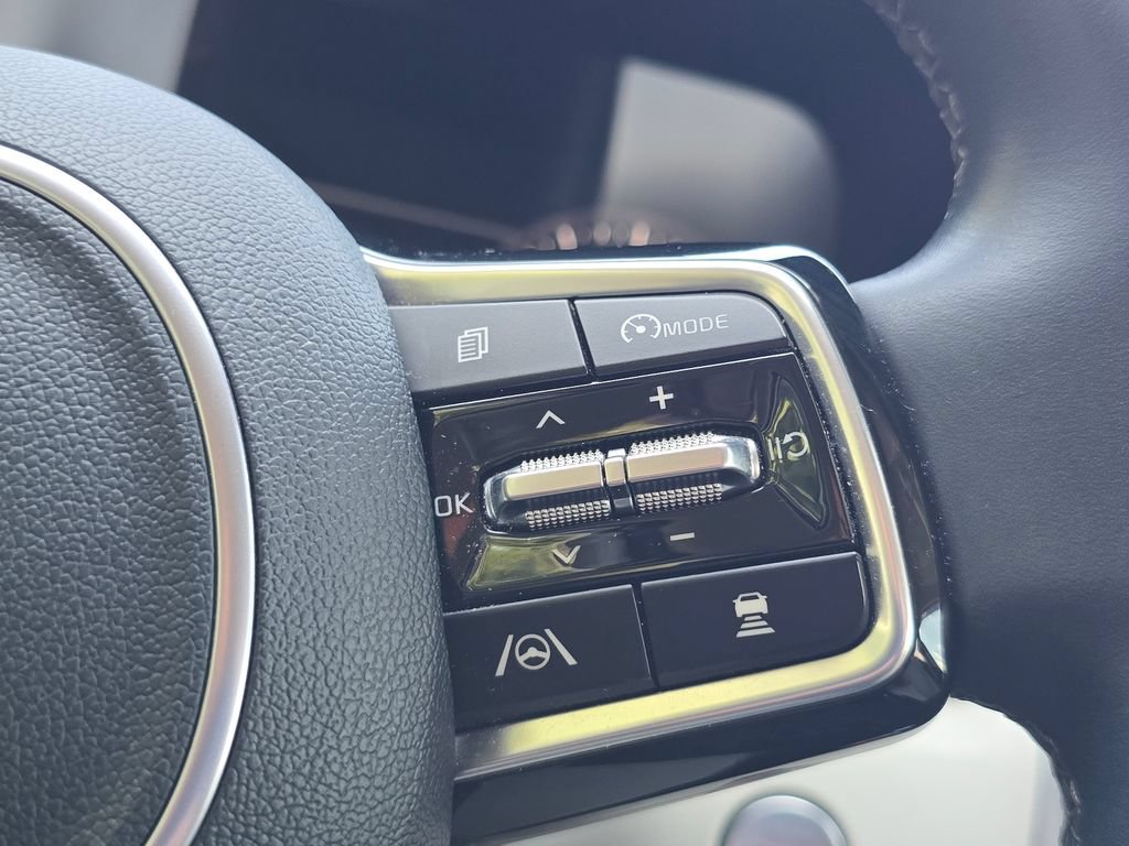 Certified 2023 Kia Sorento EX AWD/4WD image 19