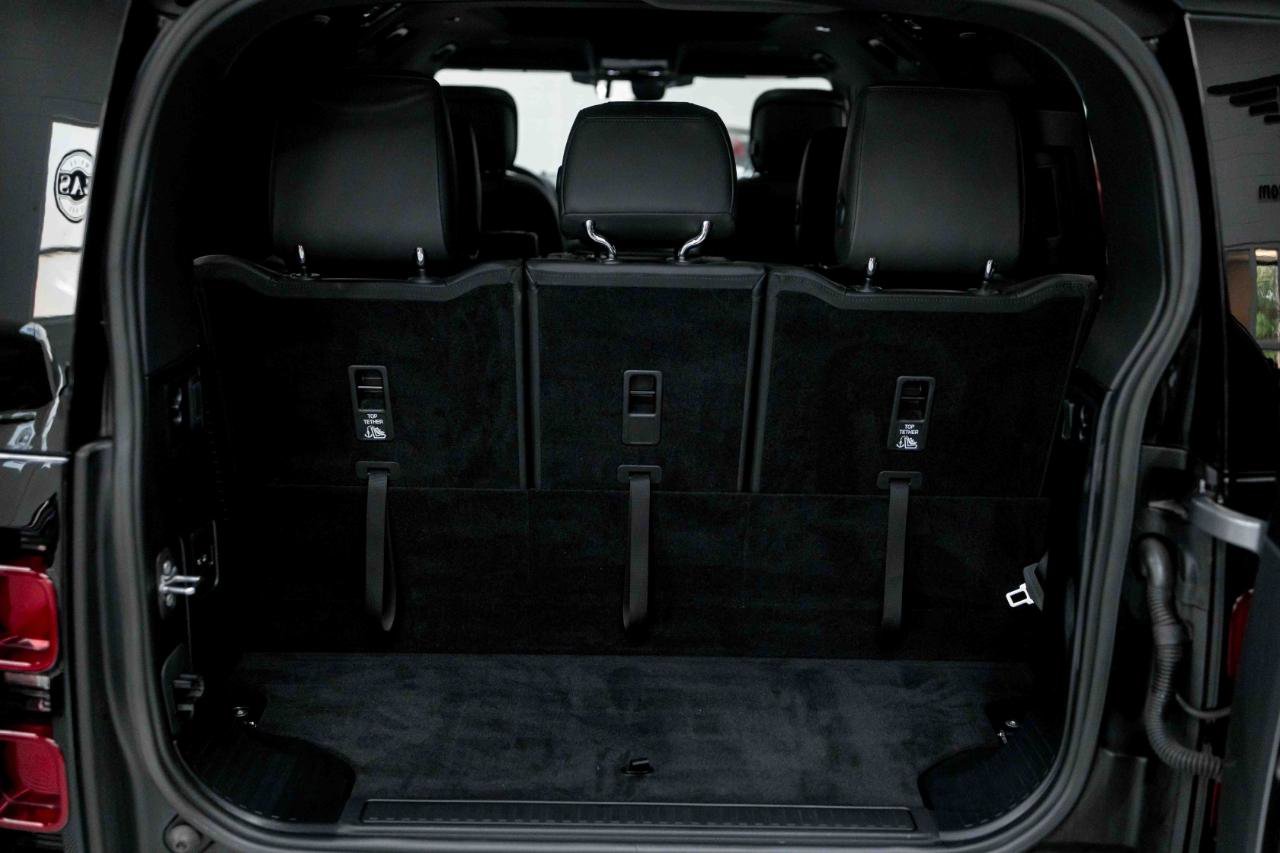 Used 2023 Land Rover Defender 130 SE image 91