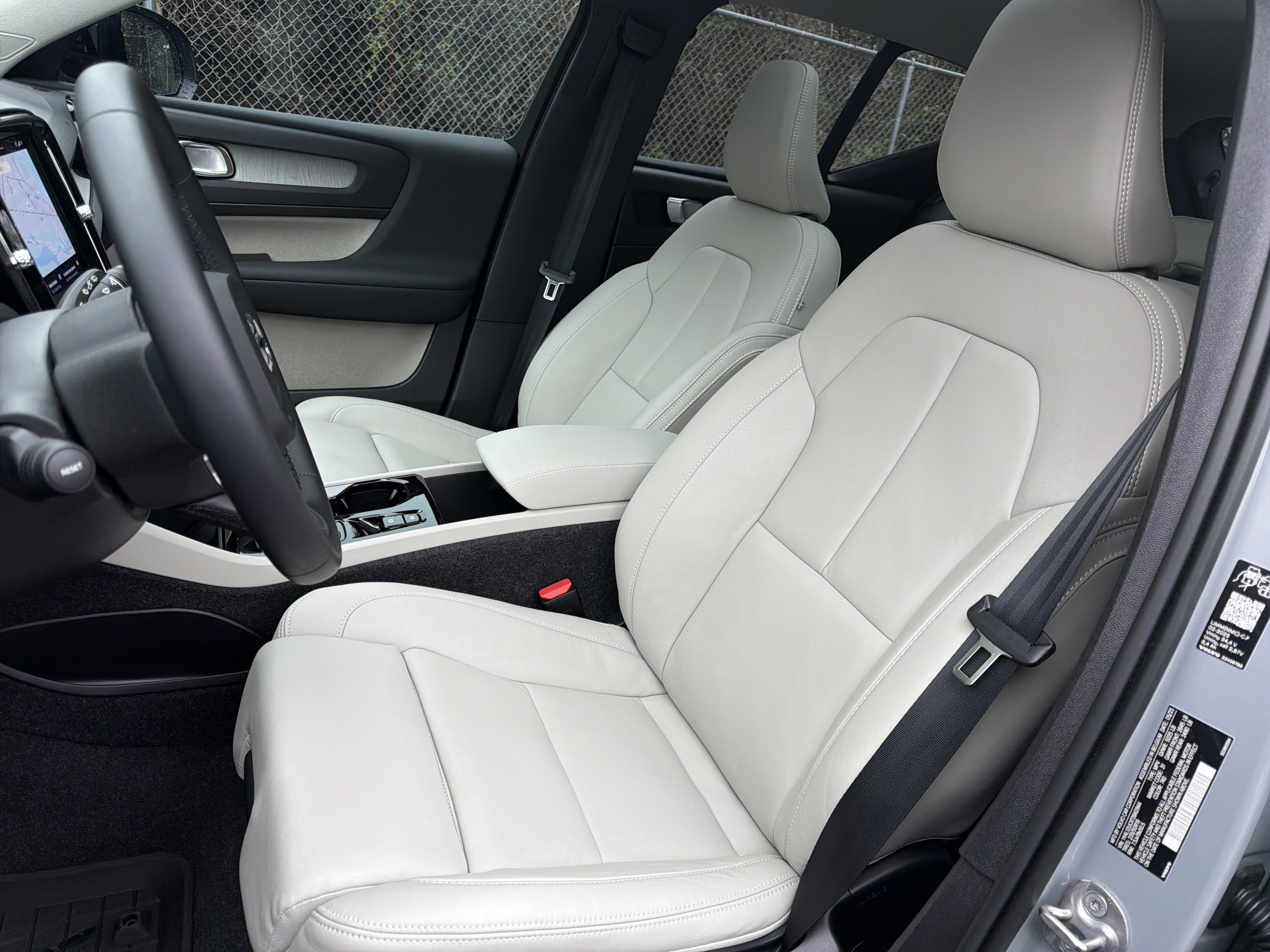 Used 2026 Volvo XC40 B5 Plus w/ Protection Package Premier image 16