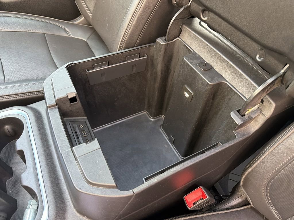 Used 2020 Chevrolet Silverado 3500 High Country image 40