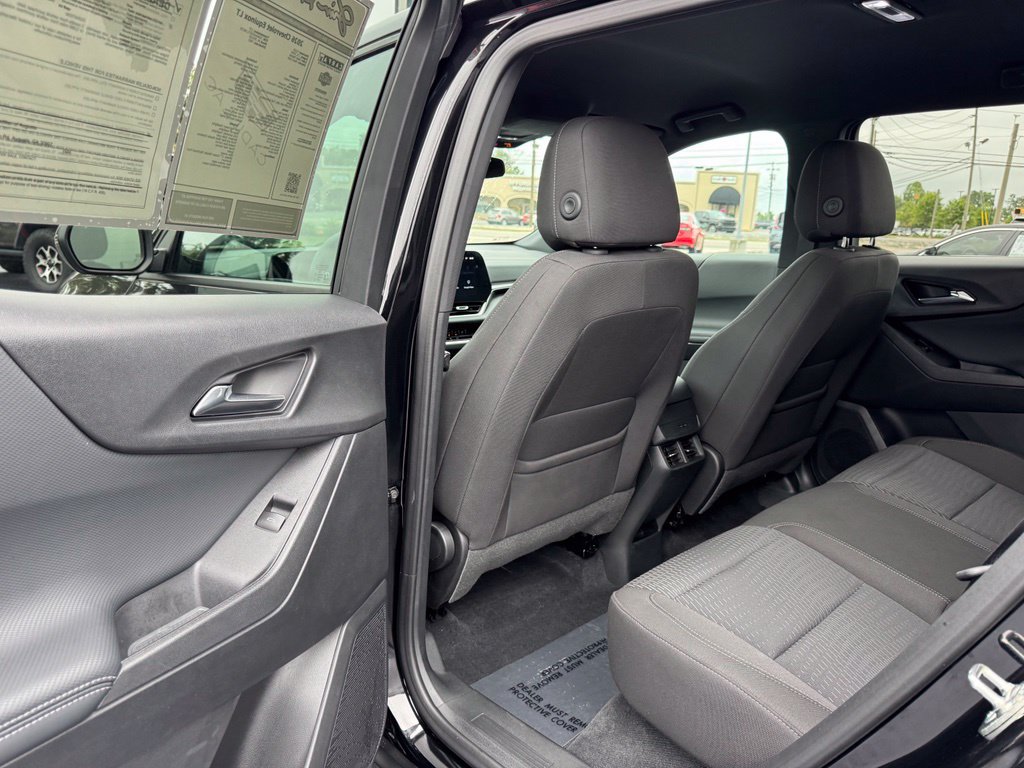 Used 2026 Chevrolet Equinox LT FWD image 36