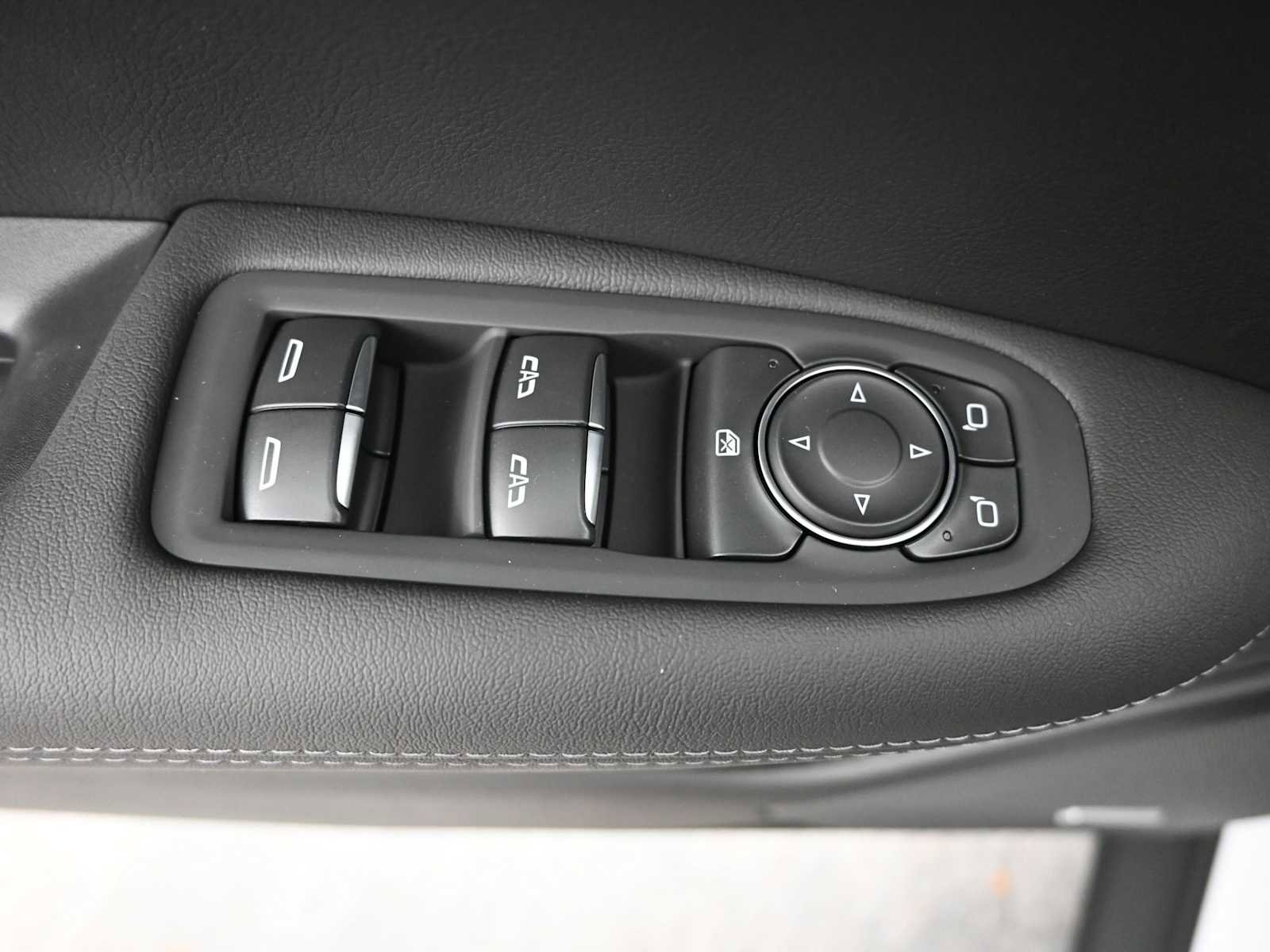 Used 2025 Cadillac XT5 Luxury w/ LPO, Floor Liner Package image 20