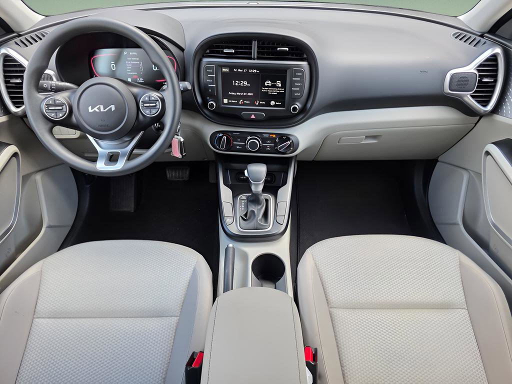 Used 2025 Kia Soul LX FWD image 21