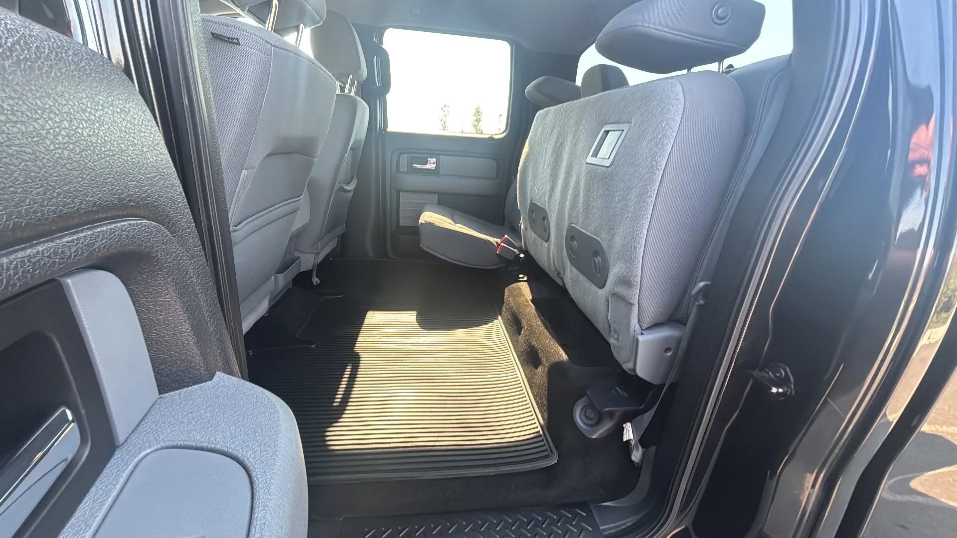 Used 2013 Ford F150 XLT w/ Luxury Equipment Group image 17