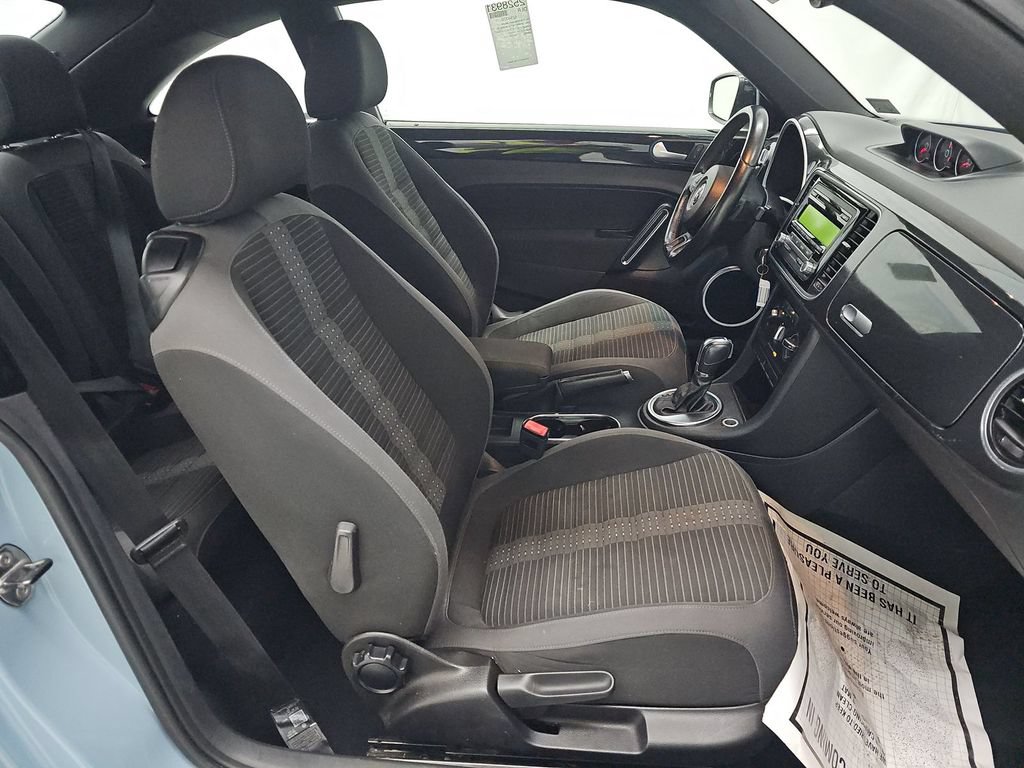 Used 2014 Volkswagen Beetle R-Line FWD image 9