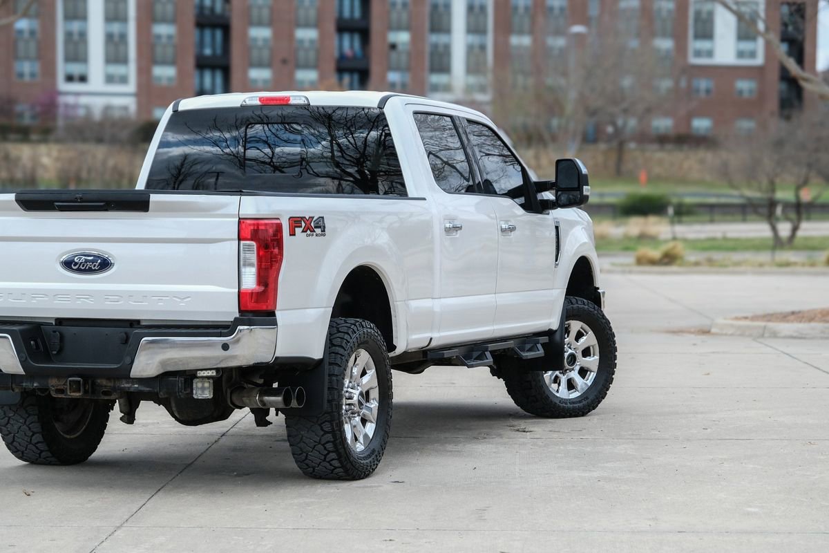 Used 2018 Ford F250 Lariat w/ Chrome Package image 26