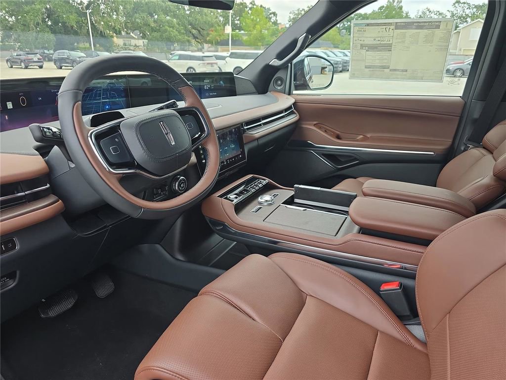 New 2025 Lincoln Navigator L Reserve image 17