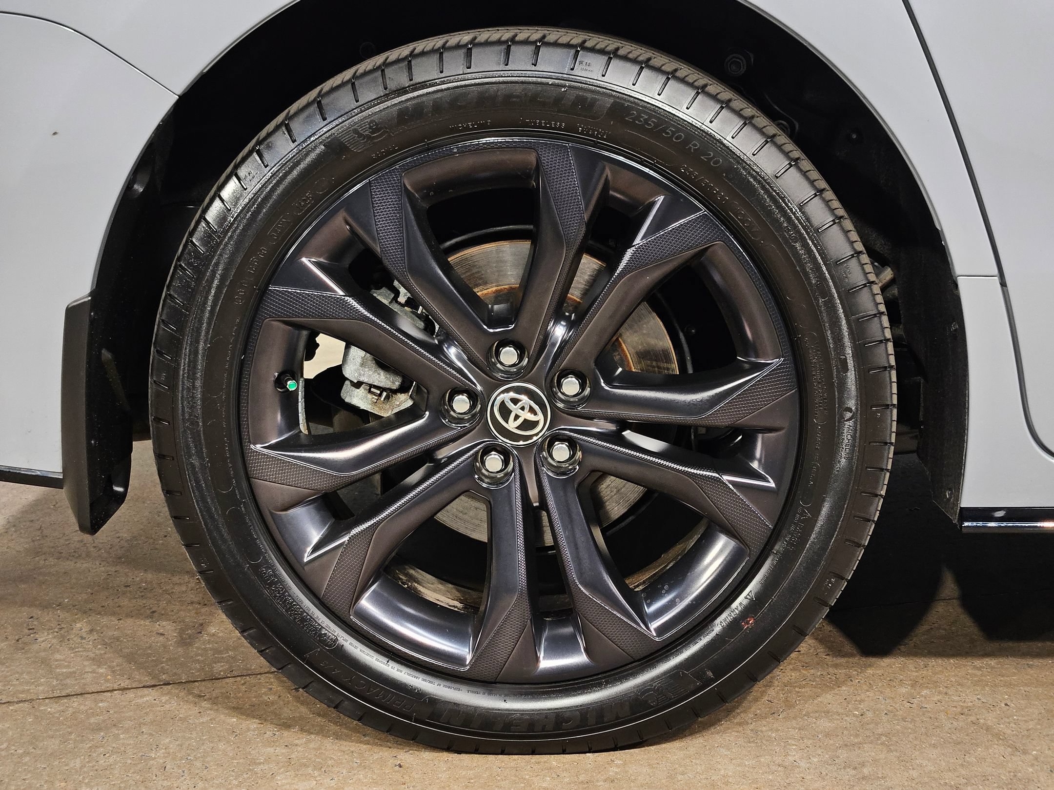 Certified 2025 Toyota Sienna XSE FWD image 17