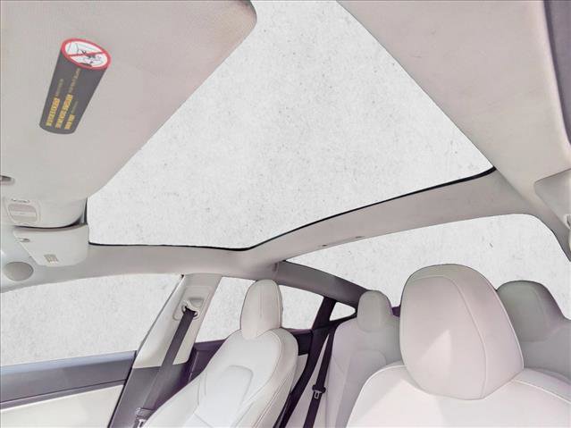 Used 2020 Tesla Model 3 Standard Range Plus image 17