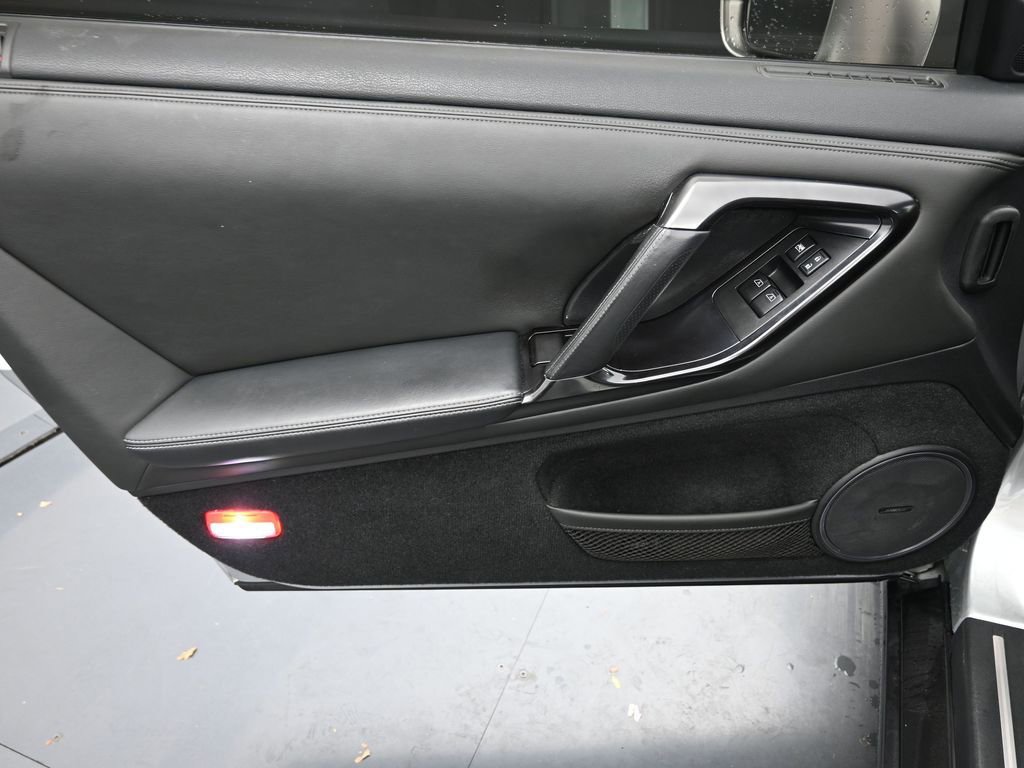 Used 2012 Nissan GT-R Premium image 16