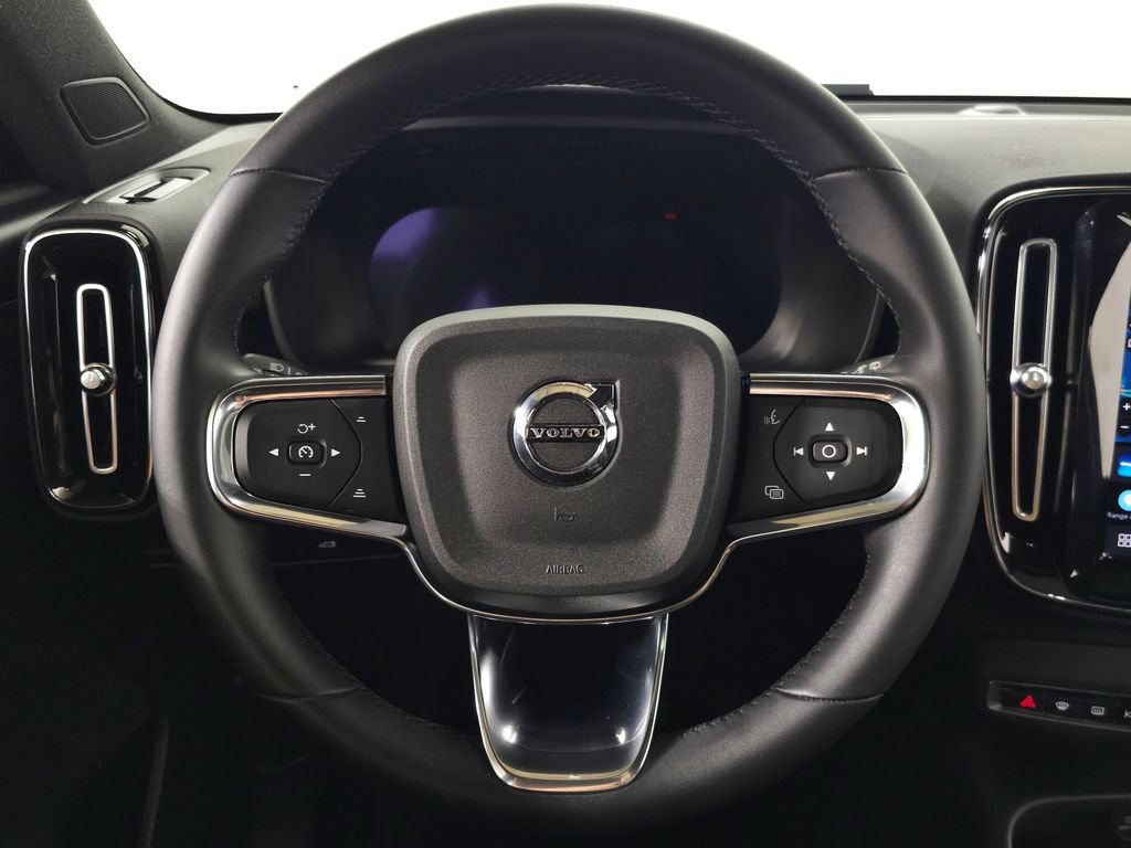 Used 2023 Volvo XC40 Recharge Plus w/ Protection Package Premier AWD/4WD image 20
