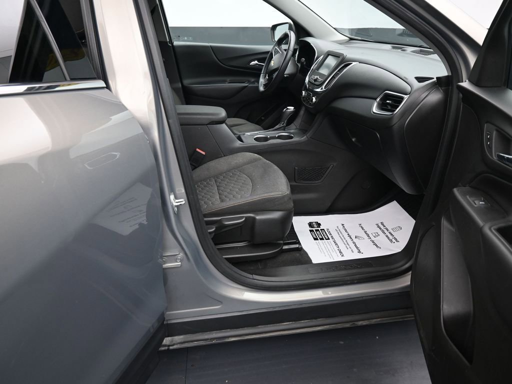 Used 2018 Chevrolet Equinox LT image 13
