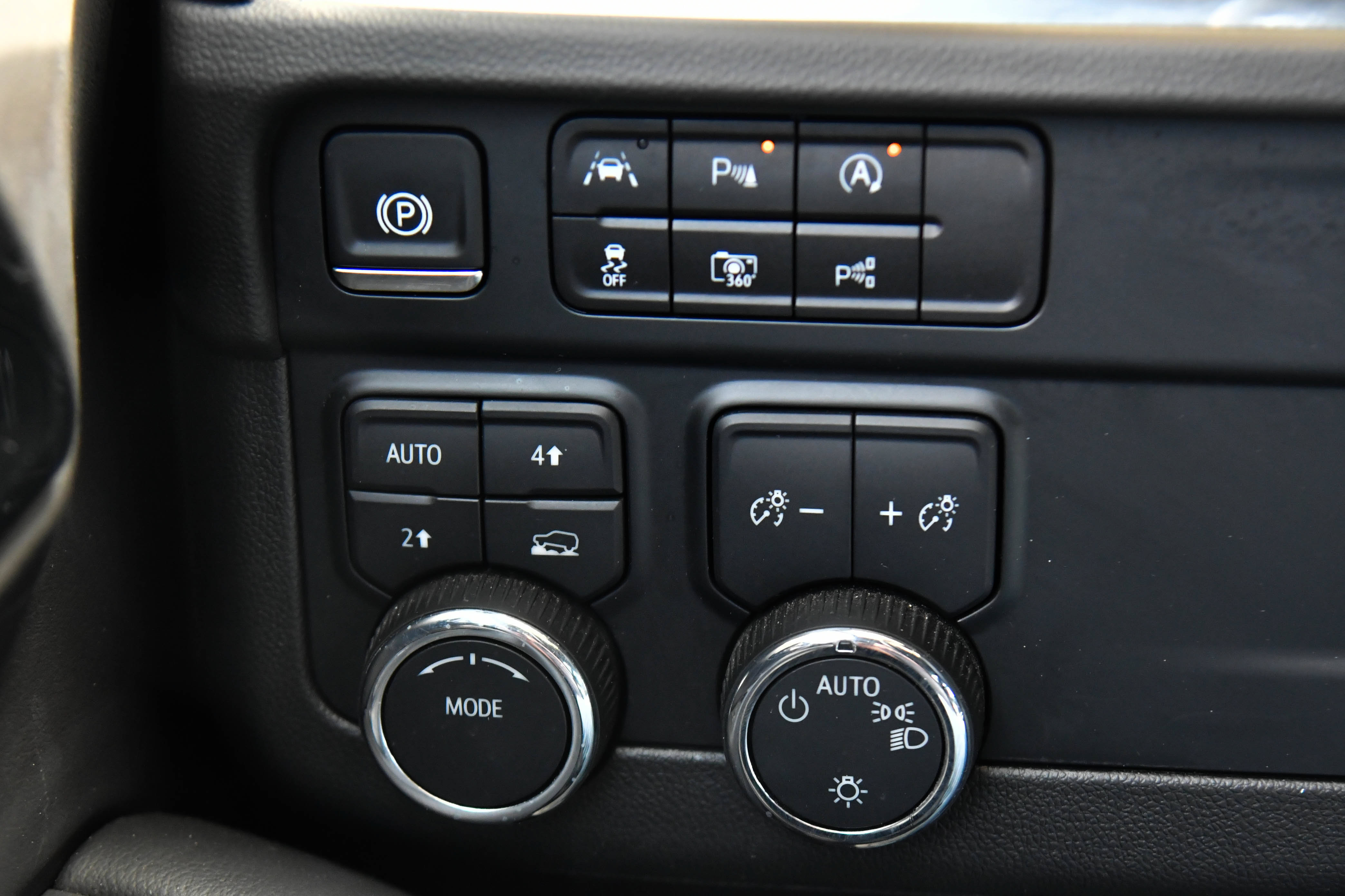 Used 2025 Chevrolet Tahoe LT AWD/4WD image 44