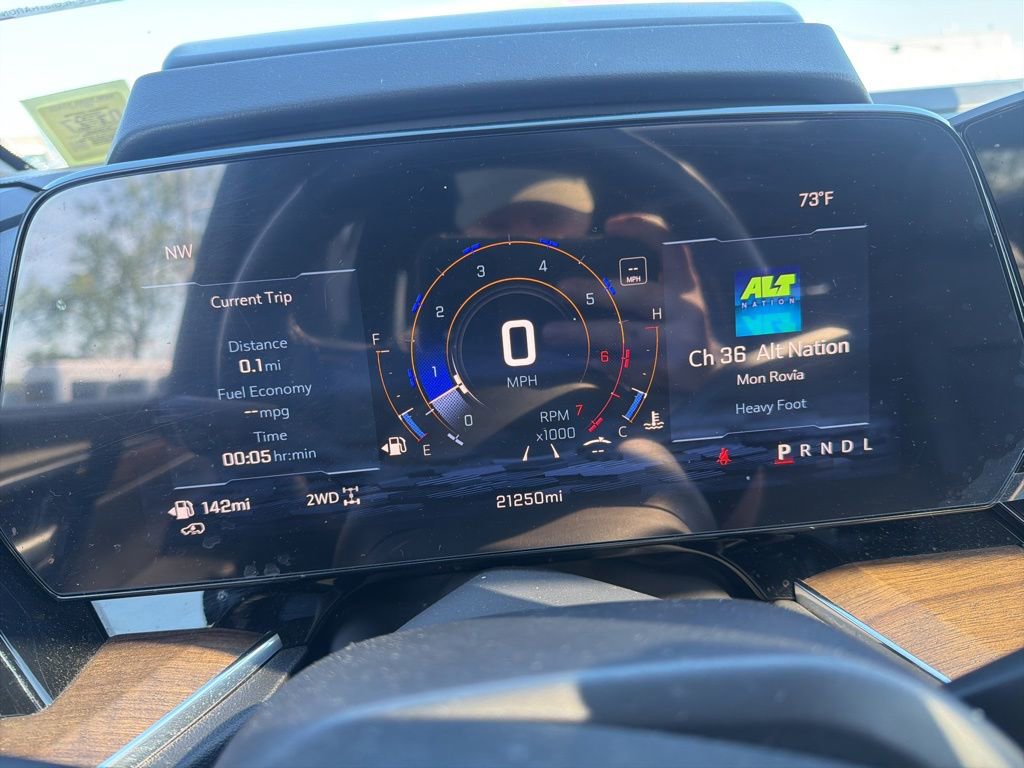Used 2025 Chevrolet Tahoe High Country AWD/4WD image 17