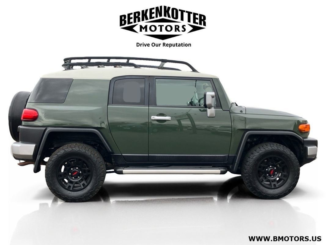 Used 2011 Toyota FJ Cruiser 4WD image 4