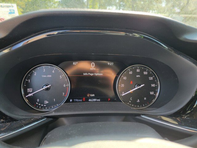 Used 2022 Buick Envision Essence w/ Safety Package image 13