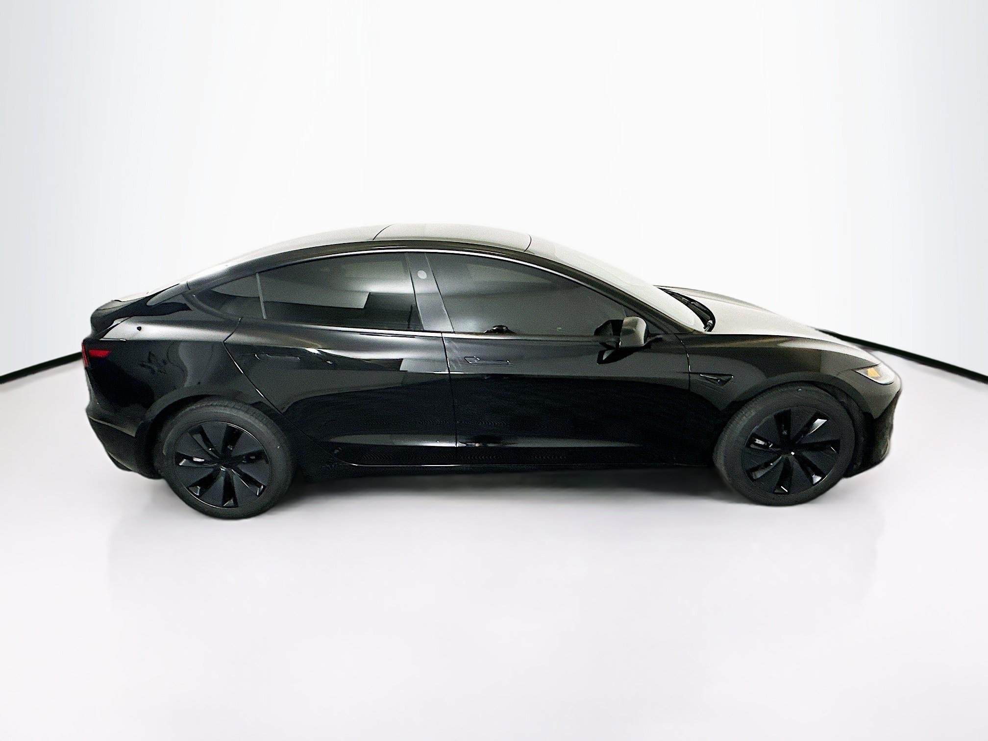 Used 2025 Tesla Model 3 Long Range AWD/4WD image 10