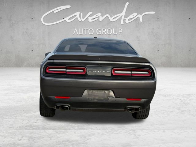 Used 2020 Dodge Challenger SXT w/ Driver Convenience Group RWD image 15