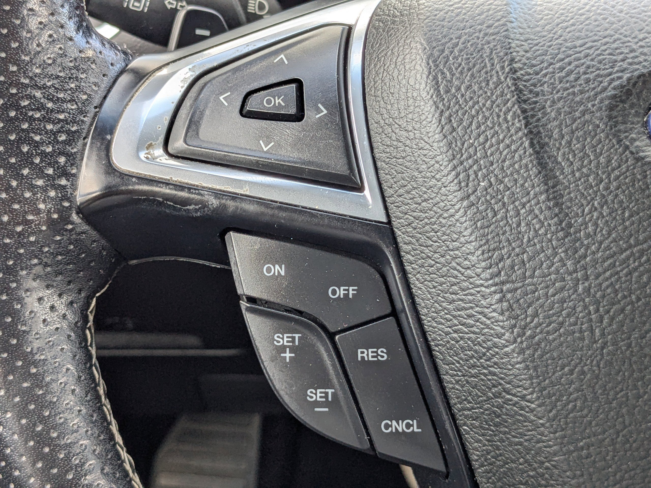 Used 2019 Ford Edge ST w/ Convenience Package image 25