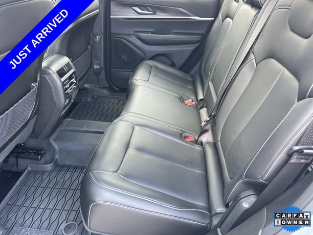 Used 2025 Jeep Grand Cherokee Limited w/ Luxury Tech Group II AWD/4WD image 19