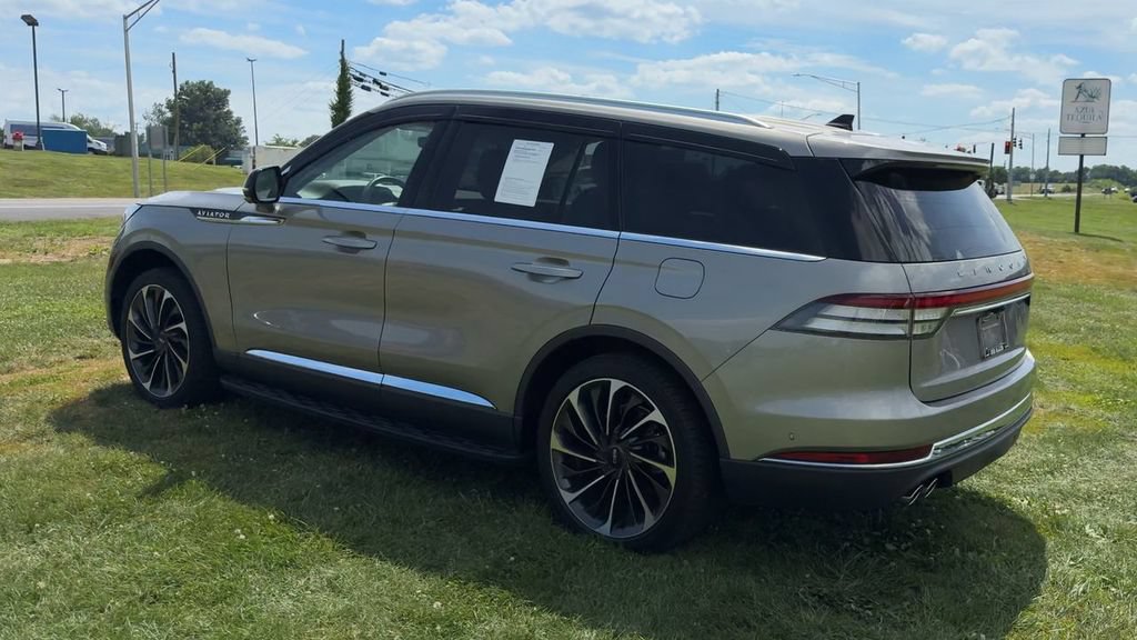 Used 2023 Lincoln Aviator Reserve w/ Equipment Group 201A AWD/4WD image 4