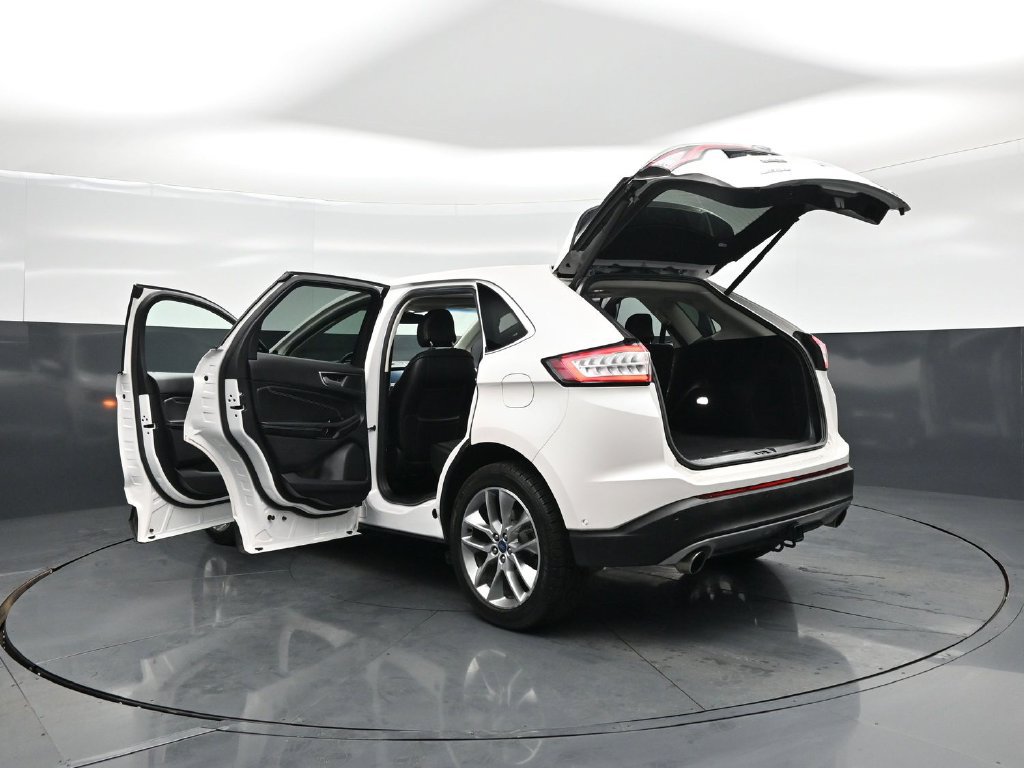 Certified 2018 Ford Edge Titanium w/ Equipment Group 302A AWD/4WD image 37