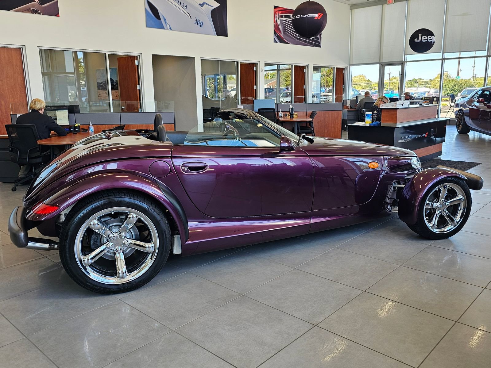 Used 1999 Plymouth Prowler image 9