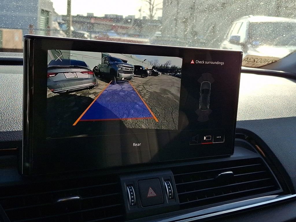 Used 2021 Audi Q5 e Premium w/ Convenience Package image 18