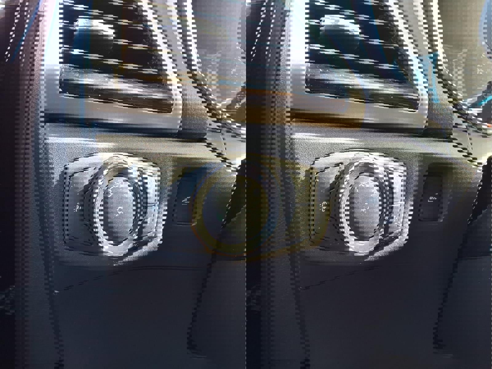 Used 2013 Ford Fusion Energi SE image 17