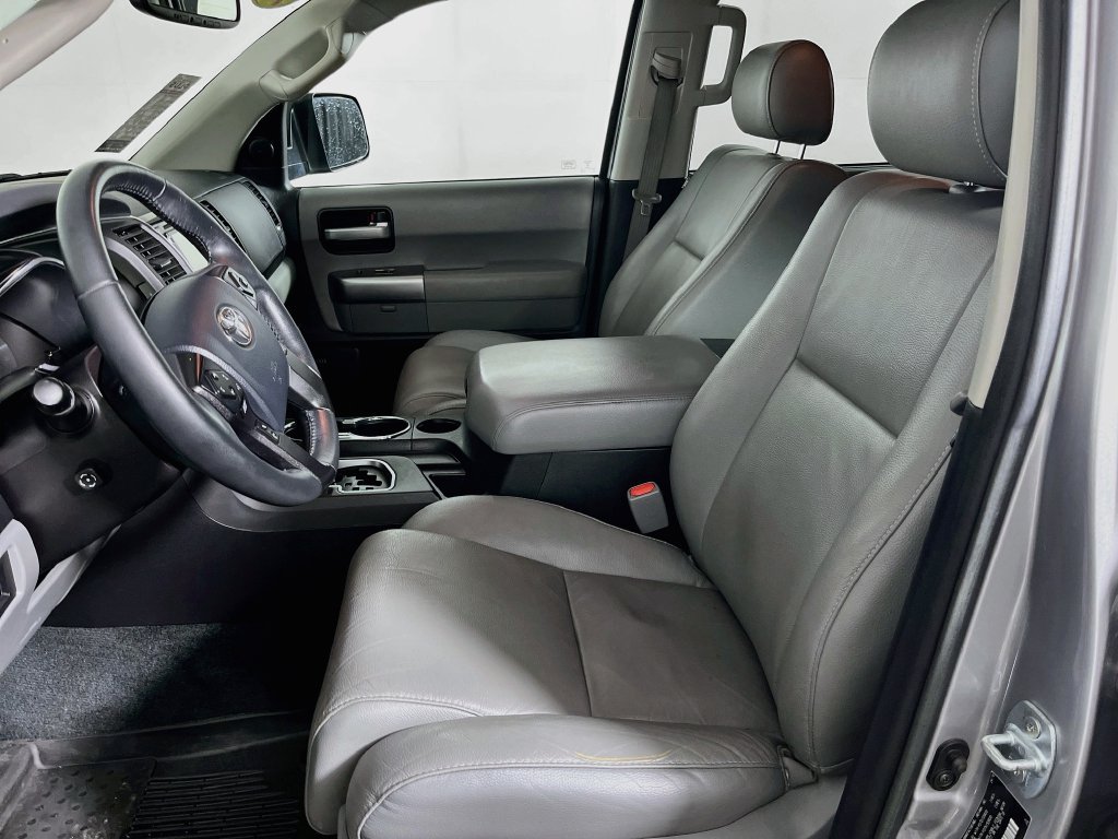 Used 2018 Toyota Sequoia Limited w/ Safety & Convenience Package AWD/4WD image 11