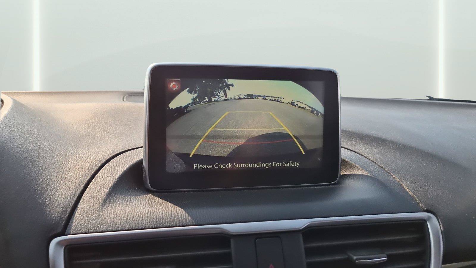 Used 2016 MAZDA MAZDA3 i Sport w/ Preferred Equipment Package FWD image 19
