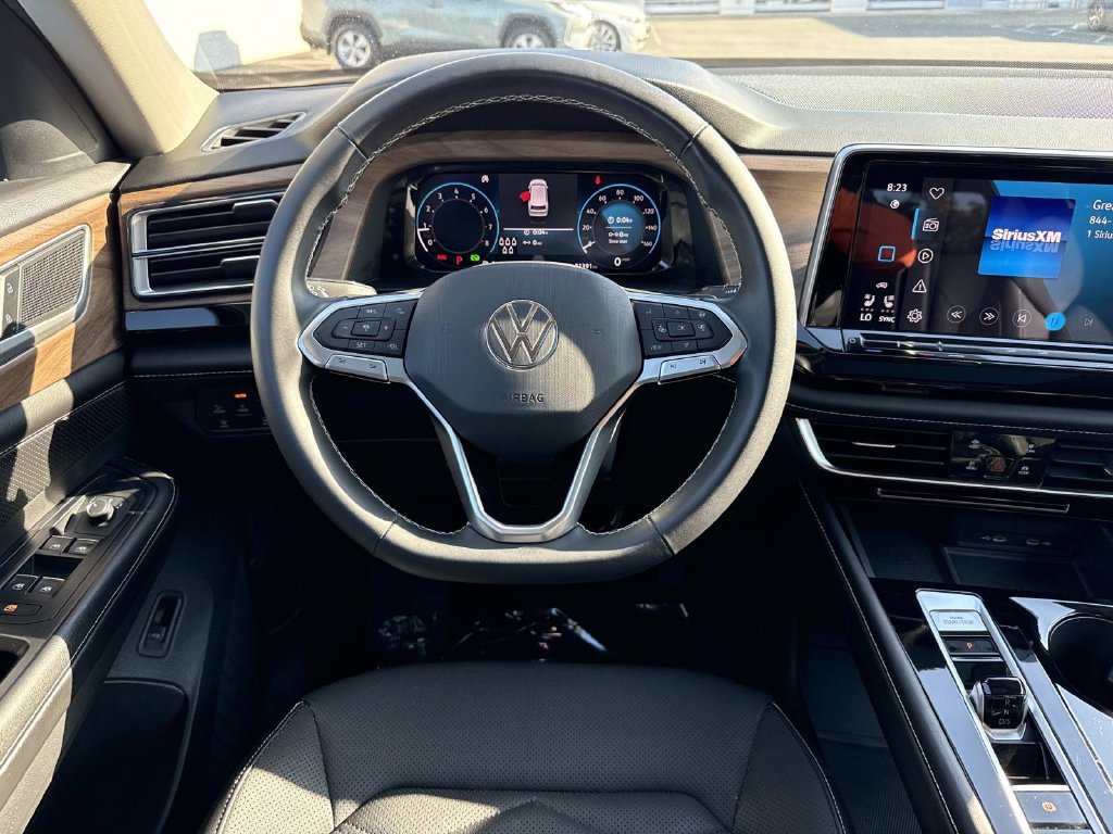 Used 2024 Volkswagen Atlas SE AWD/4WD image 13